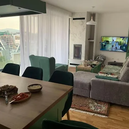 Lovely 3-bedroom Apartment-bjelasnica